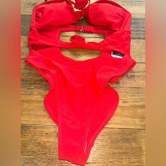 WILD FABLE Red Extra High Leg Extra Cheeky One Piece Swimsuit Scoop Back - Picture 10 of 10
